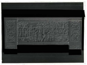 Truhe (Vorderwand)