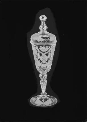 Deckelpokal (mit bekröntem Medaillon mit russischem Doppeladler)