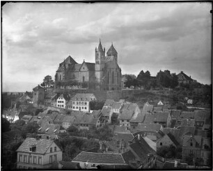 Breisach Ortsbild mit dem Sankt Stephansmünster Ansicht von Südosten