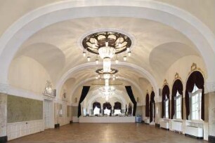 Nördlicher Seitenpavillon — Spiegelsaal / Großer Speisesaal