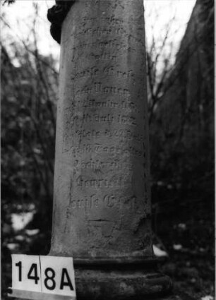Grabstein 148 (Index: 100090968) Maße HxBxT: 240x60x60 cm: Grabstein 148A