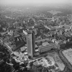 Innenstadt von Leipzig : Blick vom Karl-Marx-Platz (Augustusplatz) Richtung Nordwesten