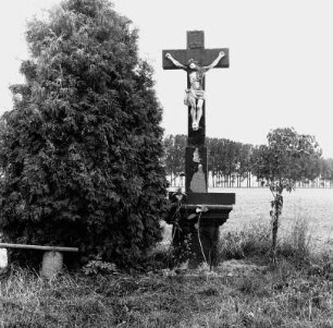 Wegekreuz; Wöllstadt, In den Kreutzen (Brückenweg)