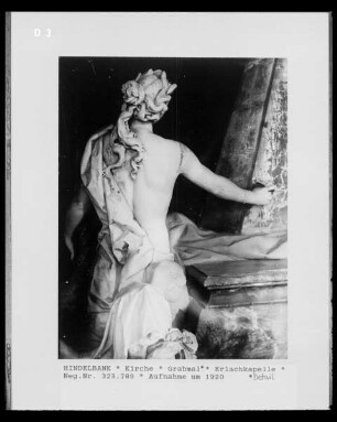 Grabmal des Hieronymus von Erlach: Weibliche Figur