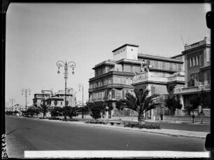 Ostia: Hauptstrasse am Strand