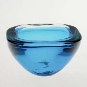 Blaue Schale