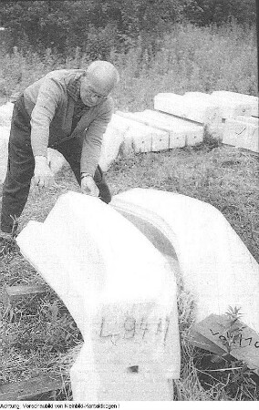 Sandstein, Abbau, um 1960 & Sandstein. Abbau und Lagerung von Sandstein für den Wiederaufbau des Landhauses in Dresden, um 1960