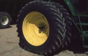 Fotografie: Traktor, Zwillingsreifen