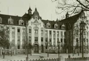 Dresden. Krankenhaus Johannstadt (jetzt Universitätsklinikum Carl Gustav Carus). Verwaltung, Aufnahme, Dienstwohnungen an der Fürstenstraße (heute: Fetscherstraße)