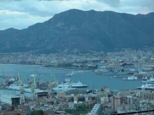 Palermo, Hafengebiet, vom Monte Pellegrino
