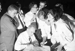 13. Tagung 1963 Medizin; Maikäferrede gehalten von Werner Forßmann: Otto Hahn signiert