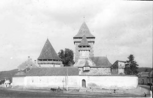 Homorod: Kirchenburg, etwas seitlich gesehen
