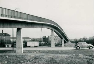 Spannbeton-Fußgängerbrücke 'In der Lohe', 1957-1958