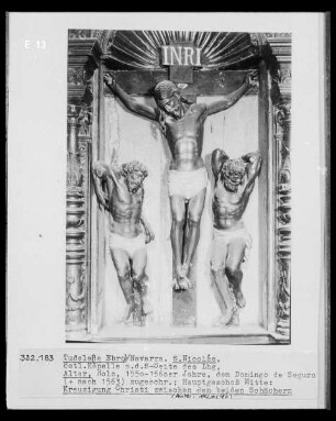 Altar, Hauptgeschoss, Mitte: Kreuzigung Christi