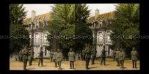 Wachtposten und Soldaten am Schloss, Château des Tilleuls, Stenay