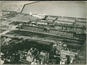 Buenos Aires, Hafengebiet, Junkers G 24 im Flug