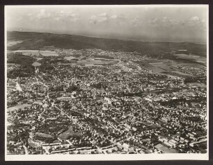 Luftbild von Nordosten: Blick über Detmold. Detmold