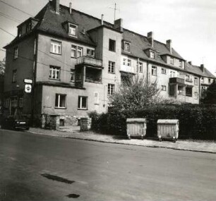 Dresden-Hellerau, Markt 15/14. Wohnhäuser (1930/1939, R. Kolbe)