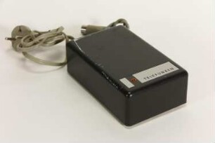 Zubehör für Magnetophon 300 TS und Magnetophon 302 TS sowie CC Combi, Netzgerät und Ladegerät Telefunken automatic