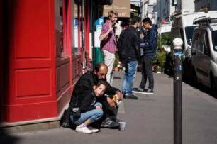 Frankreich. Ile de France. Paris 14e. Arrondissement de l'Observatoire. Montparnasse. Bettler mit Kind
