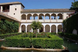 Granada - Burgberg Alhambra : Sommerpalast in der Gartenanlage "Generalife" auf der Alhambra, aufgenommen 2007