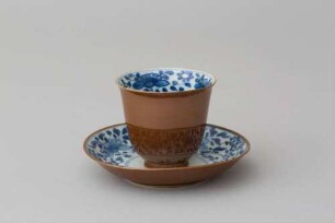 Becher mit Unterschale