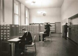 Berlin. Deutsche Staatsbibliothek. Innenansicht. Leserkatalog