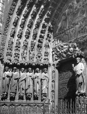 Paris. Kathedrale Notre-Dame. Westportal (1210-1230). Teilansicht