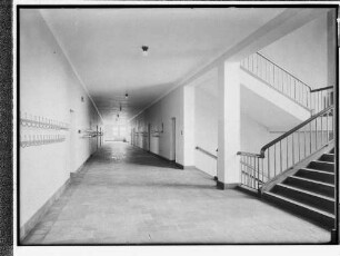 Schule Adlerstraße (Hamburg-Barmbek): Flur : SchumacherWV Nr. 273