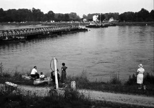 Selz: Fähre und Ponton vom elsässichen Ufer