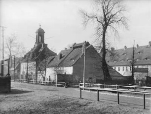 Dresden-Löbtau, Am Weißeritzmühlgraben. Alte Pulvermühle mit Herrenhaus, Straßenansicht