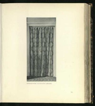 Damenzimmer, gestrickter Vorhang