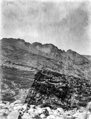 Talhang : Berglandschaft mit Berghang