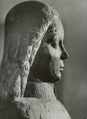 Statue einer Heiligen?