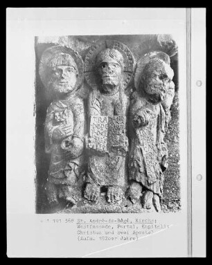 Westportal: Kapitell mit Christus und zwei Aposteln