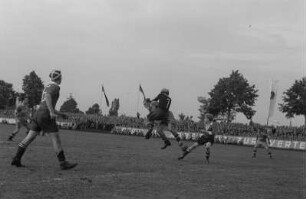 Studentische Einladungswettkämpfe im Stadion Buschallee : Fußballspiel mit der DDR-Nationalmannschaft