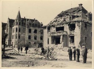 Zerstörungen Zweiter Weltkrieg - Luftangriff 2./3.09.1942. Ecke Bahnhofstraße und Beiertheimer Allee