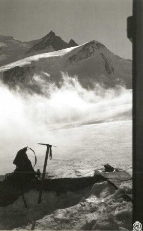 Berner Alpen. Fiescheraargabelhorn von der Finsteraarhornhütte