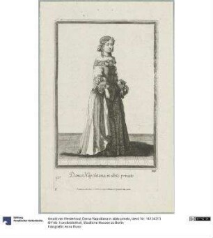 Dama Napolitana in abito privato