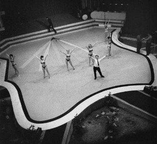 Ballettprobe für eine Varieté-Veranstaltung des Zirkus Aeros