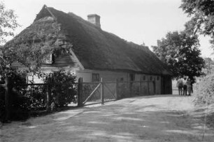 Strohgedeckte Hütte : Strohgedeckte Hütte bei Kaliningrad.