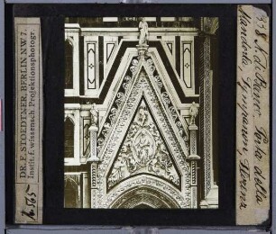 Florenz, S. Maria del Fiore (Dom),Florenz, S. Maria del Fiore, Porta della Mandorla (Nordseite) : Wimperg