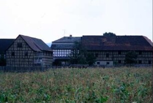 Gebäude eines großen Hofes (?)