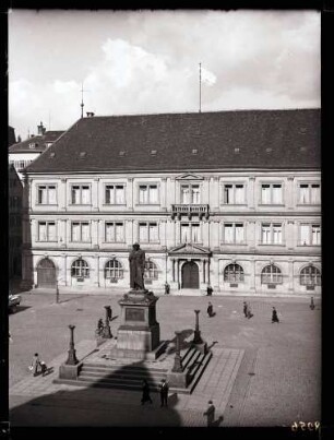 Schillerplatz; Justizministerium
