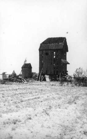 Großräschen-Wormlage. Zwei Bockmühlen (Aufnahme Erwin Scholz, Uhsmannsdorf)