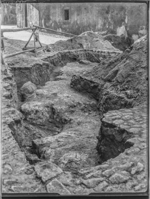 Alte Hofhaltung: Andreaskapelle, Ausgrabungen Fundamente in der Domgasse