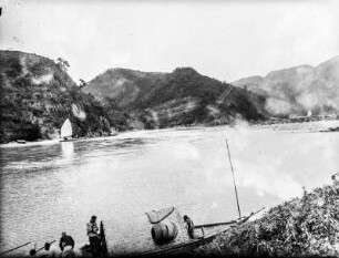 Flussreise : Boote auf einem Fluss