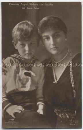 Prinzessin Alexandra Victoria von Preußen mit ihrem Sohn Alexander Ferdinand