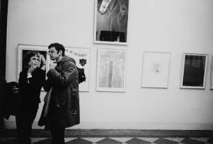 Besucher im Mosaiksaal