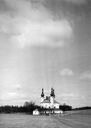 Waldsassen. Dreifaltigkeitskirche Kappl 1685-1689; G. Dientzenhofer) auf dem Glasberg